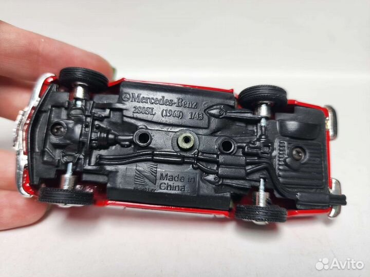 Mercedes-Benz 280SL New Ray 1:43