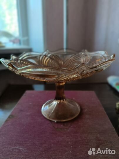 Ваза для фруктов на ножке цветное стекло СССР