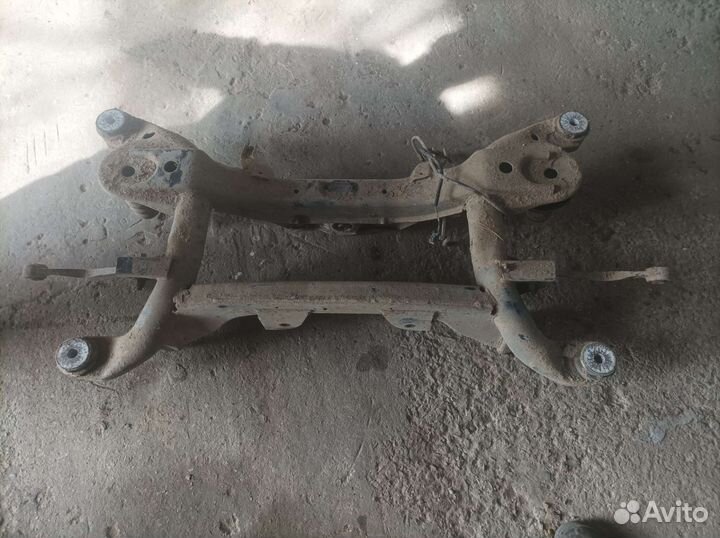 Подрамник задняя балка Jaguar X-Type 4wd 2.5