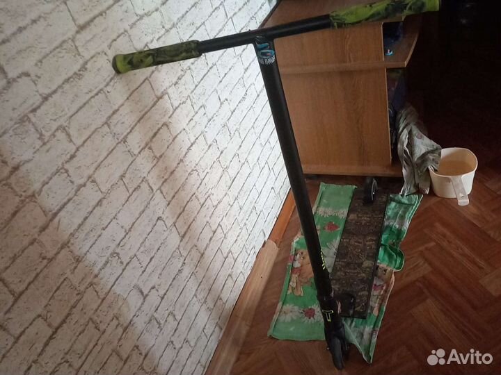 Трюковой самокат