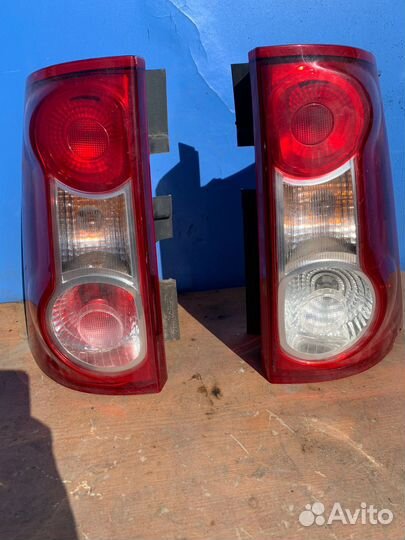 Фонарь задний правый LADA Largus