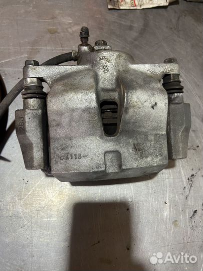 Суппорта передние Toyota camry 70