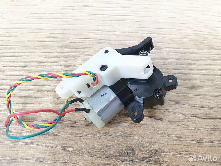 Мотор боковой щетки R для роботов пылесосов Tefal