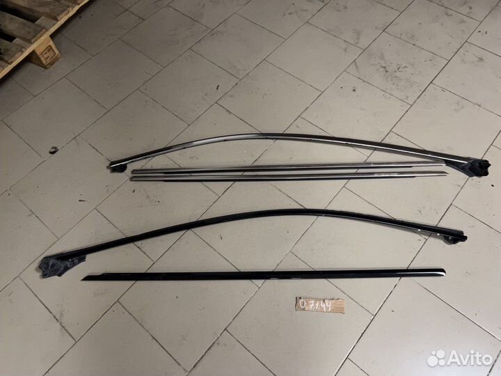 Молдинг двери передний Jaguar F-pace x761