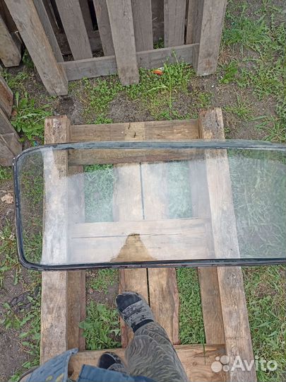 Заднее стекло