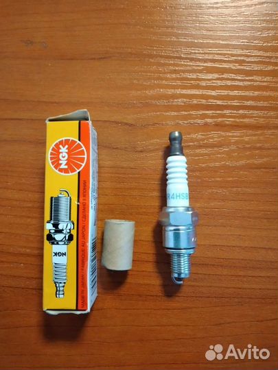 Свечa зажигания NGK