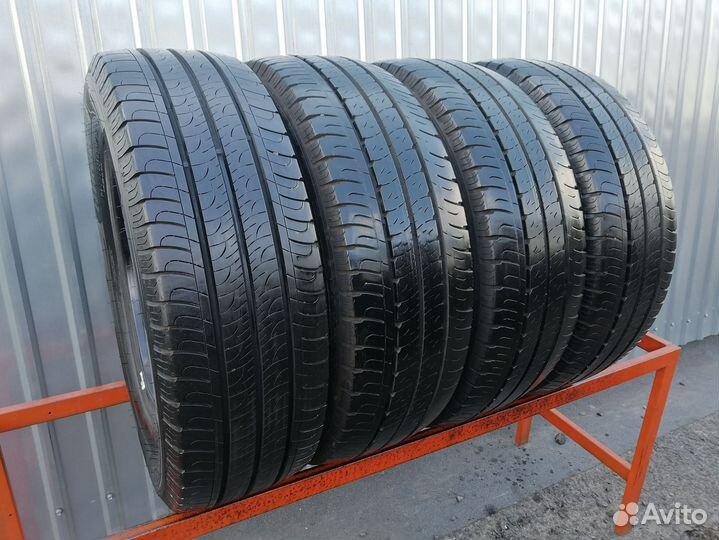 Goodyear EfficientGrip Cargo 205/65 R16C 107T