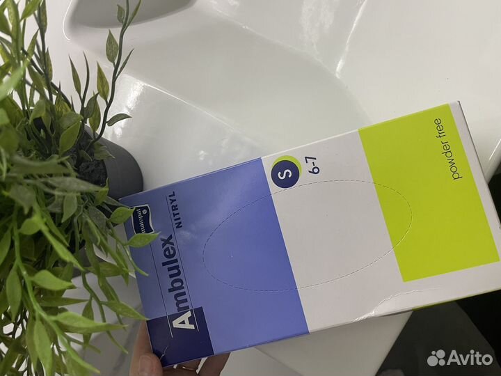 Перчатки смотровые нитриловые