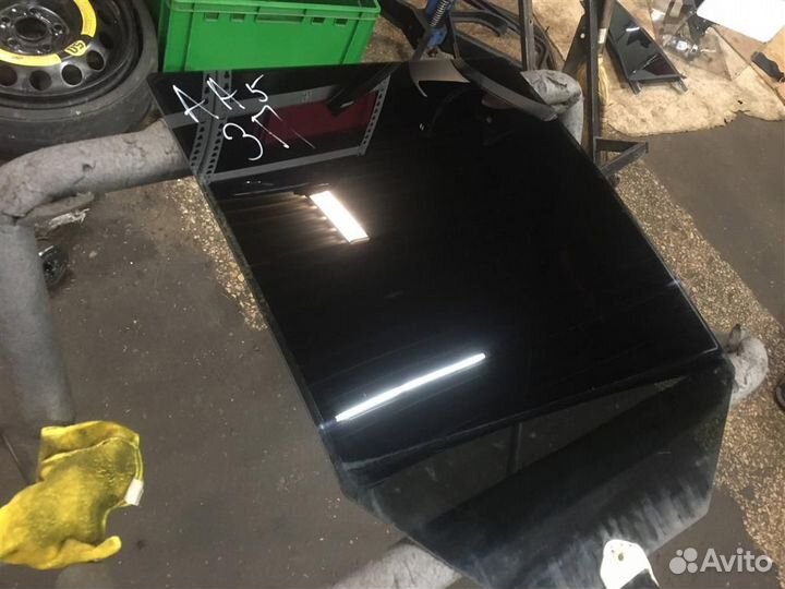 Стекло двери задней правой Land Rover Range Rover