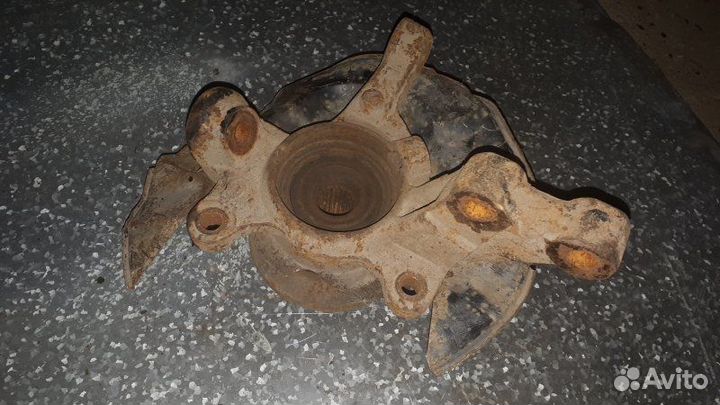 Кулак поворотный передний левый Lifan Solano 620