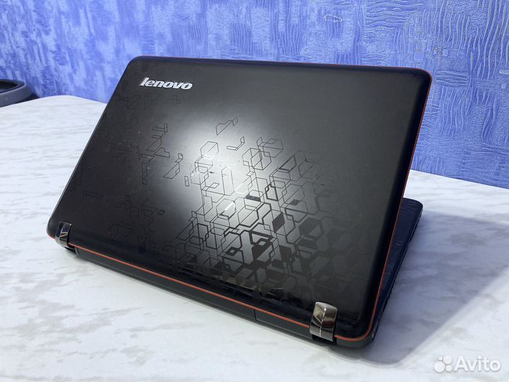 Lenovo Y460 - Core i7 / 8Gb/ SSD 256 на гарантии