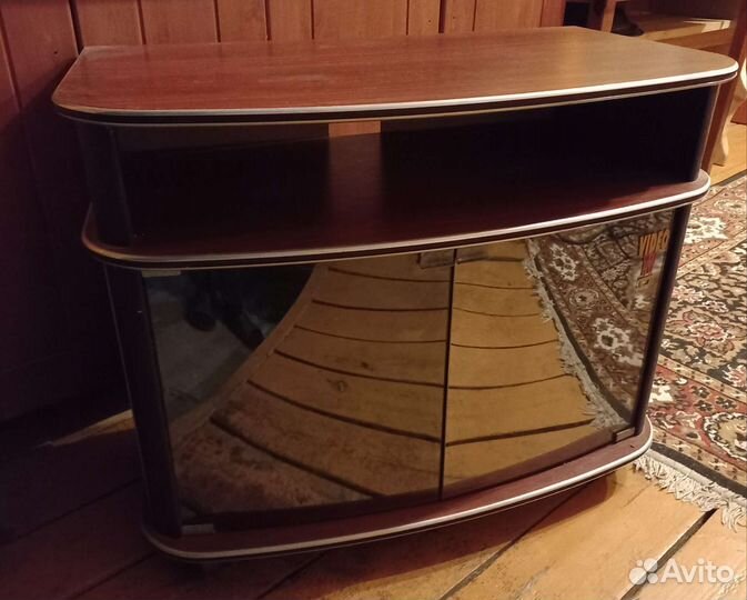 Тумба под телевизор