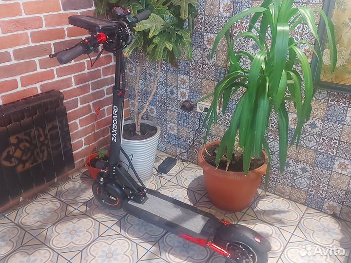 Электросамокат zaxboard avatar 2