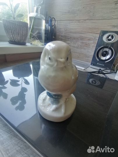 Фарфоровая статуэтка цыпленок старая гжель