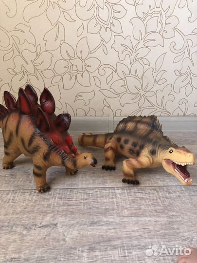 Динозавры игрушки