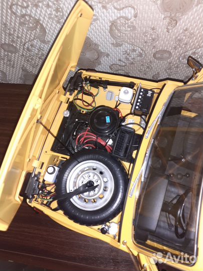 Модель автомобиля нива 1/8