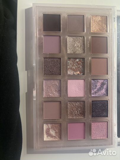 Тени Huda beauty