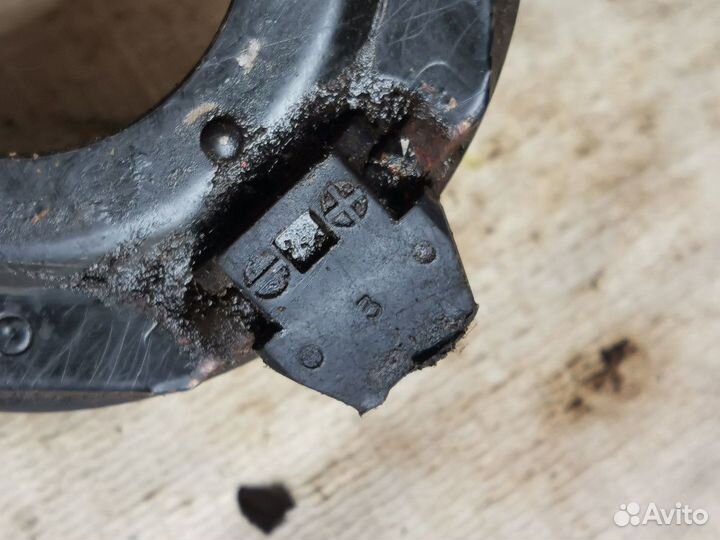 Муфта кондиционера Ford Focus 2 (сломан разъем)