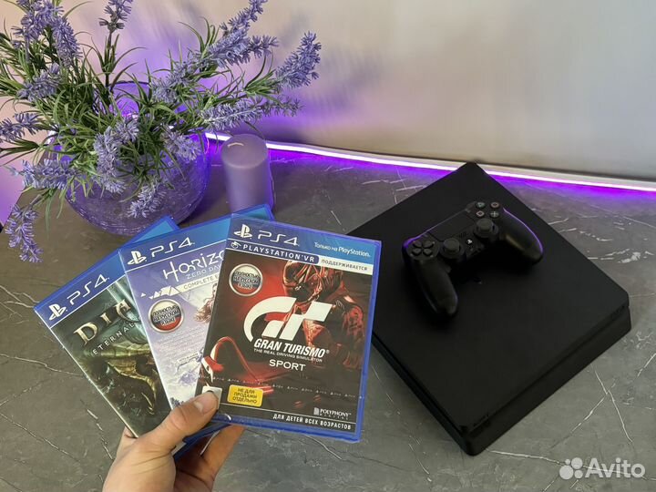 Sony PlayStation 4 Slim 1 TB + Игры/Геймпад