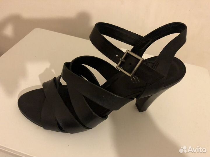Босоножки 36