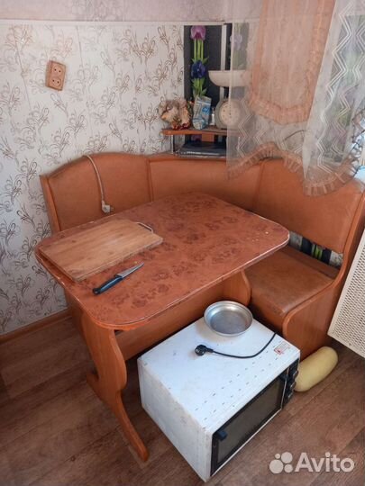 Кухонный уголок со столом бу