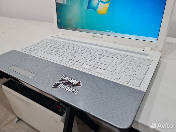 Шустрый ноутбук Acer 15.6 на SSD+год гарантии