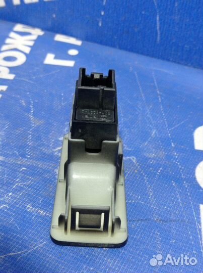 Кнопка стеклоподъемника Lifan X60 кроссовер