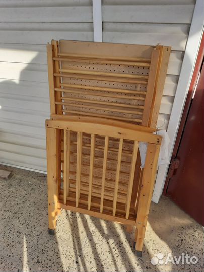 Детская кроватка