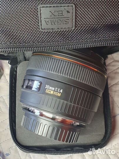 Сanon 60d, + kit 17-85, + рюкзак