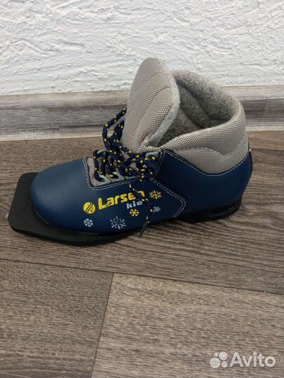 Лыжные ботинки