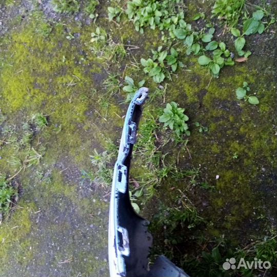 Бампер субару р2