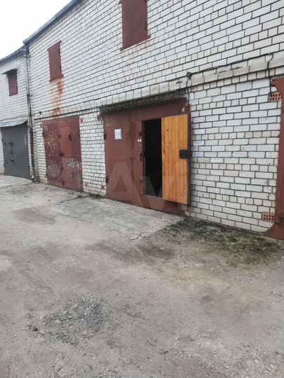 Гараж, > 30 м²