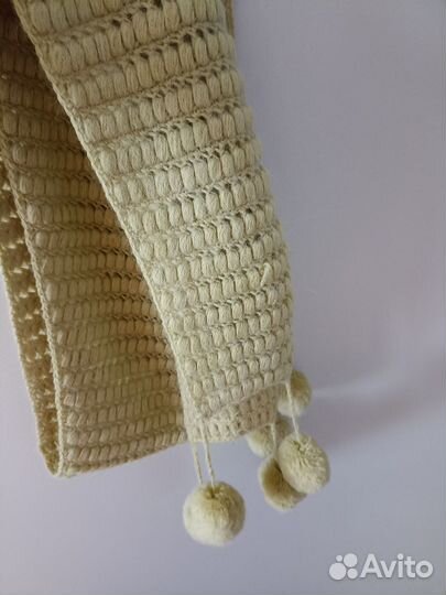 Шарф с бумбонами