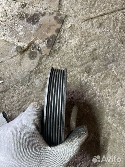 Шкив насоса гур Audi A6 C5 2.4