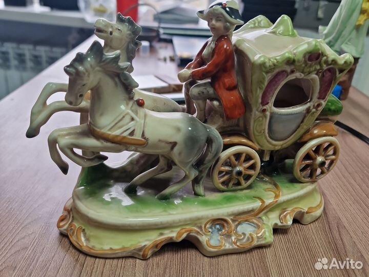 Фарфоровая статуэтка карета графинталь Европа