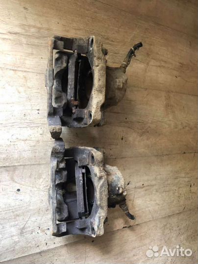 Суппорт тормозной передний левый renault safrane 2 0.0 nn