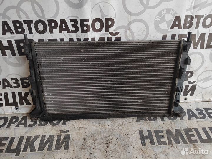 Радиатор охлаждения Ford Focus 2