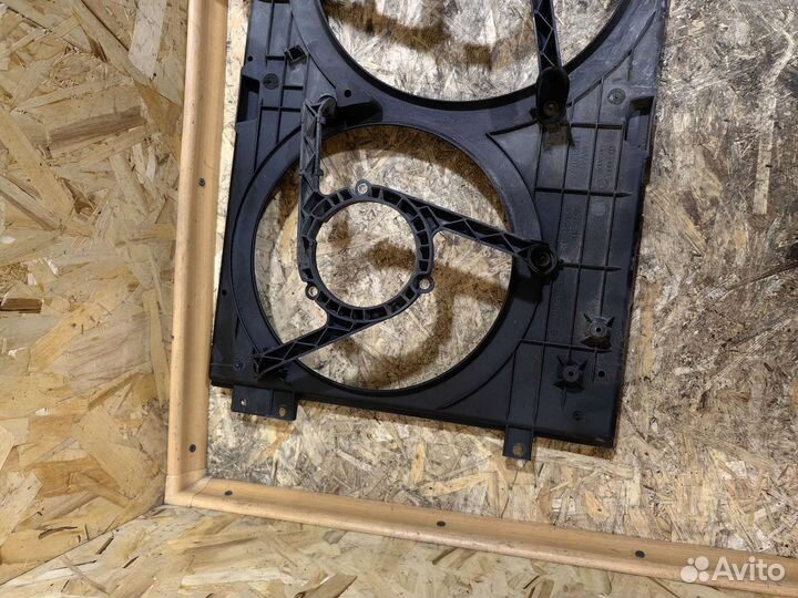 Диффузор Вентилятора Гольф 4 1J0121207M