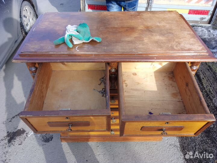 Старинный комод