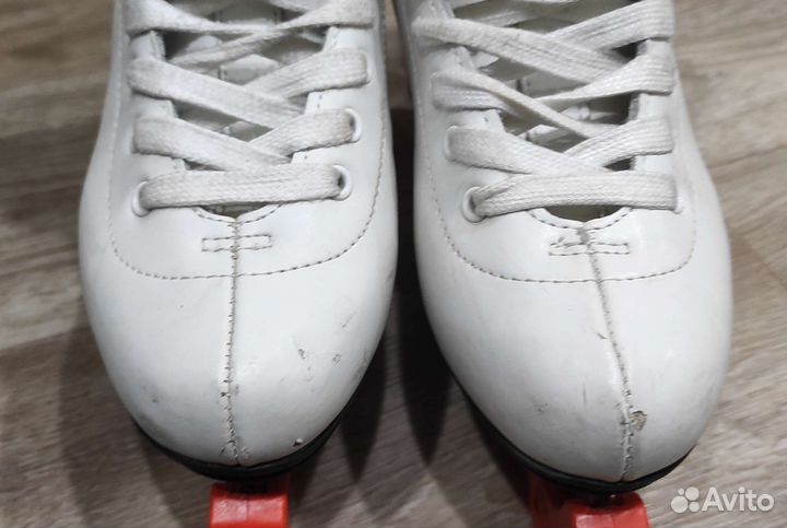 Коньки фигурные 37 размер