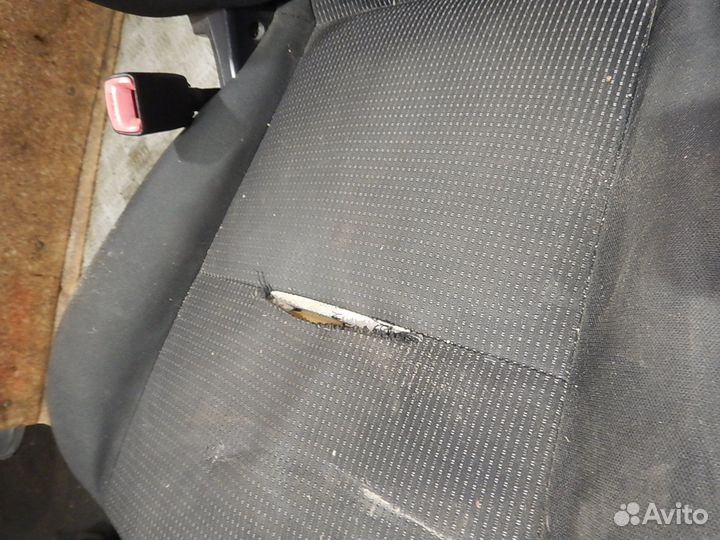 Сиденье переднее левое, Mitsubishi (Митсубиси) -la