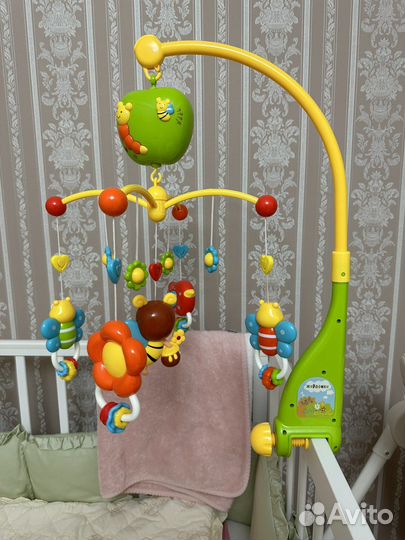 Мобиль на кровать жирафик