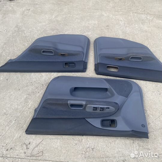 Обшивки Дверей Lancer Cedia