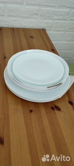 Новый набор тарелок 12 штук