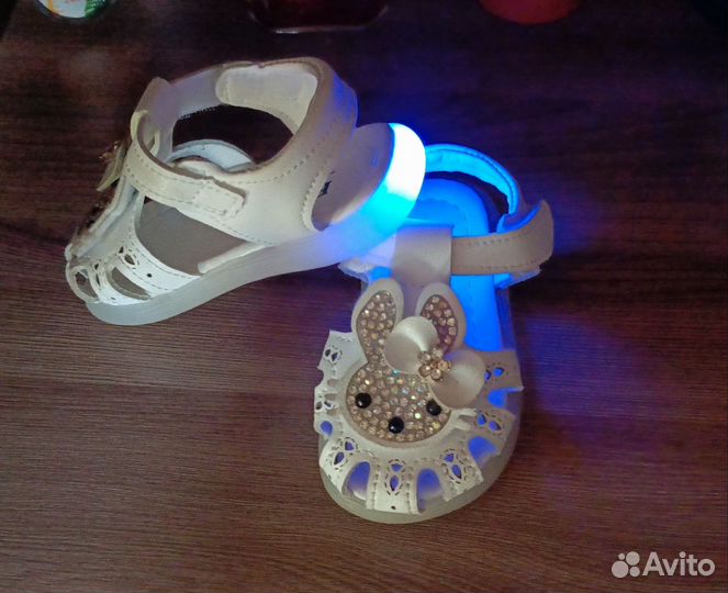 Детские сандали