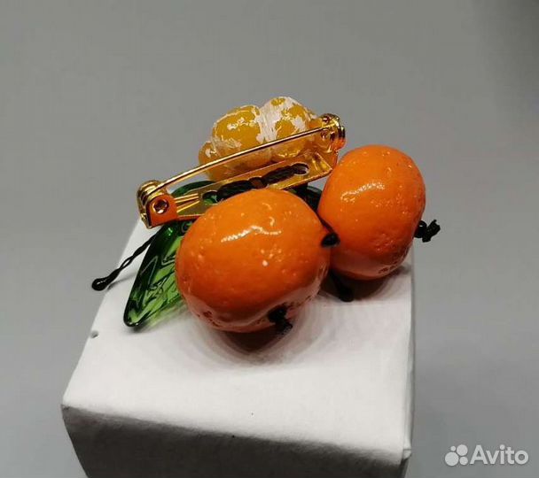 Брошь ручной работы Мандарины