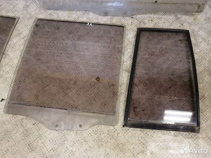 Стекло двери для Mitsubishi Pajero / Montero 2