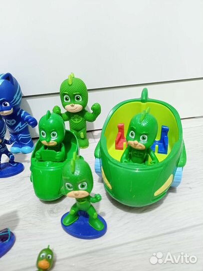 Герои в масках Алет,Геко,Кетбой