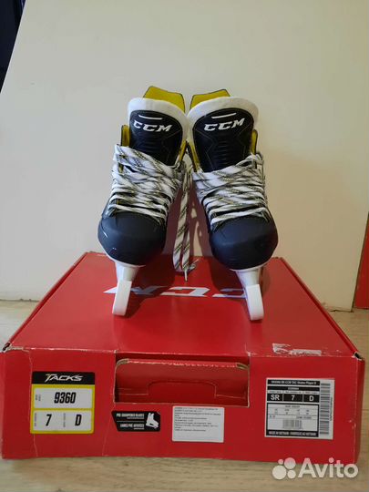 Коньки хоккейные ссм