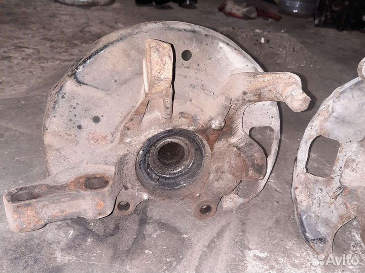 Поворотный кулак nissan maxima a32